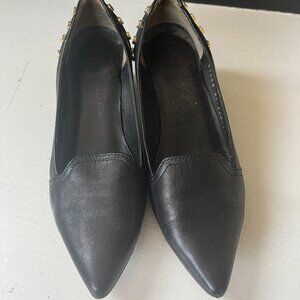 Women Black Leather Hand Made Pointed Toe Loafer with Metal screw decor Size 34